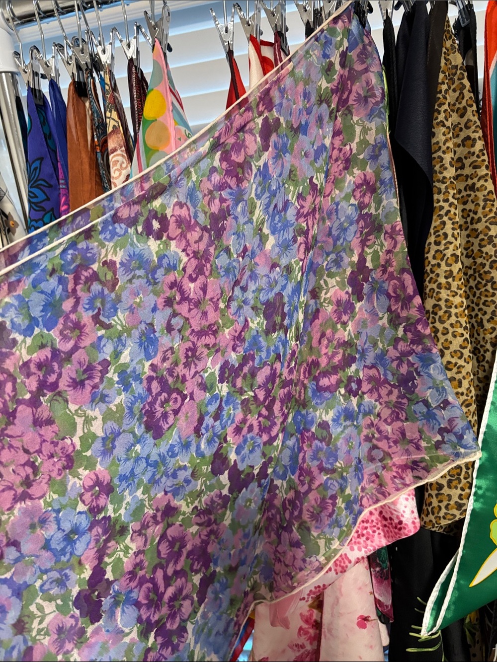 Vintage scarf bundles many sizes and colors - Picture 7 of 15